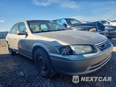 Czwarte zdjęcie samochodu z boku: 2001 TOYOTA CAMRY LE VIN:JT2BG28K910597455 - miniatura