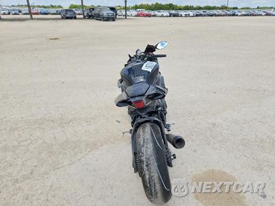 Czwarte zdjęcie samochodu z boku: 2024 YAMAHA YZFR1 VIN:JYARN66Y3RA001235 - miniatura