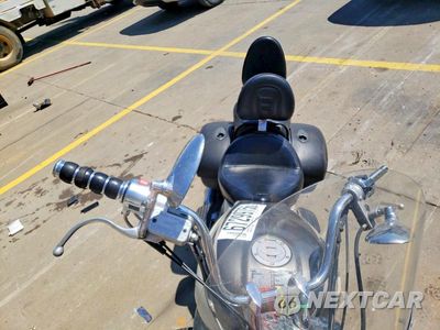 Piąte zdjęcie samochodu w środku: 2004 VICTORY MOTORCYCLES KINGPIN CUSTOM VIN:5VPCD16DX43005410 - miniatura