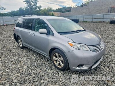 Czwarte zdjęcie samochodu z boku: 2011 TOYOTA SIENNA LE VIN:5TDKK3DC9BS151931 - miniatura