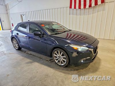 Czwarte zdjęcie samochodu z boku: 2017 MAZDA 3 GRAND TOURING VIN:3MZBN1M37HM140184 - miniatura