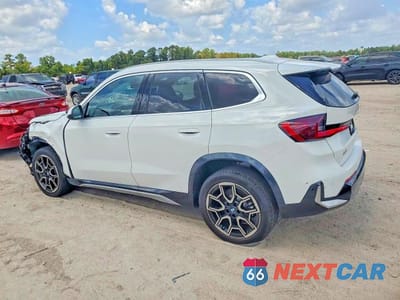 Trzecie zdjęcie samochodu z tyłu: 2026 BMW X1 XDRIVE28I VIN:WBX73EF05T5400155 - miniatura