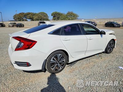 Trzecie zdjęcie samochodu z tyłu: 2018 HONDA CIVIC EX VIN:JHMFC1F33JX003278 - miniatura