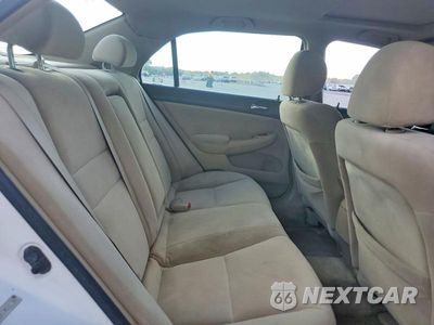Zdjęcie 10 z 12 samochodu: 2005 HONDA ACCORD EX VIN:1HGCM56745A041317 - miniatura