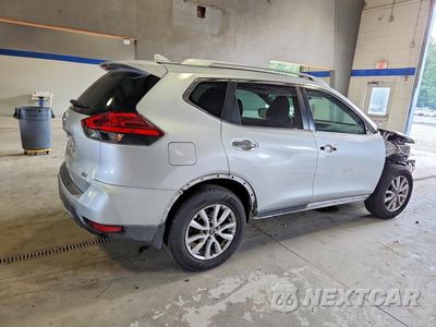 Trzecie zdjęcie samochodu z tyłu: 2017 NISSAN ROGUE SV VIN:KNMAT2MT1HP504510 - miniatura