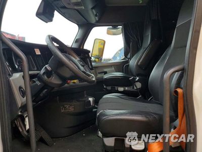 Zdjęcie 7 z 13 samochodu: 2022 FREIGHTLINER CASCADIA 126 SEMI TRUCK VIN:3AKJHHDR9NSNB5887 - miniatura