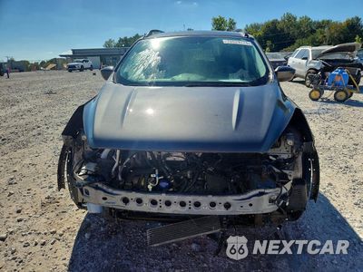 Piąte zdjęcie samochodu w środku: 2018 FORD ESCAPE SE VIN:1FMCU9GD6JUD19617 - miniatura