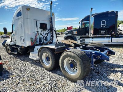 Drugie zdjęcie samochodu z przodu: 2017 KENWORTH CONSTRUCTION T680 VIN:1XKYD49XXHJ170147 - miniatura