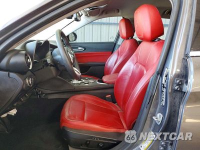 Zdjęcie 7 z 13 samochodu: 2020 ALFA ROMEO GIULIA VIN:ZARFAMAN4L7630291 - miniatura