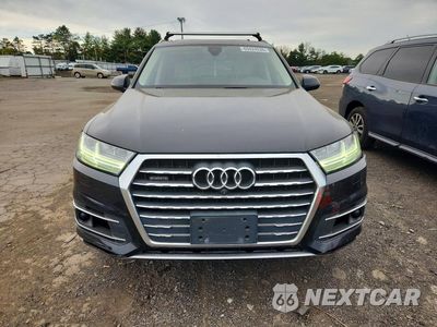 Piąte zdjęcie samochodu w środku: 2017 AUDI Q7 PREMIUM PLUS VIN:WA1LAAF71HD036508 - miniatura