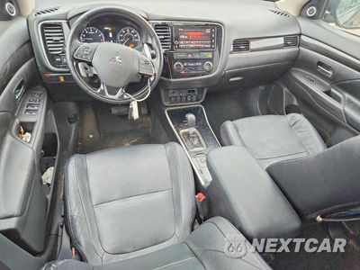 Zdjęcie 8 z 13 samochodu: 2017 MITSUBISHI OUTLANDER GT VIN:JA4JZ4AX5HZ015432 - miniatura