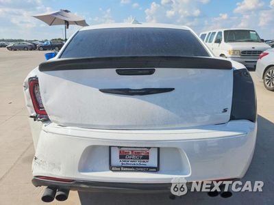 Zdjęcie 6 z 12 samochodu: 2019 CHRYSLER 300 S VIN:2C3CCAGG3KH610815 - miniatura