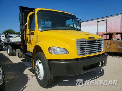 Czwarte zdjęcie samochodu z boku: 2020 FREIGHTLINER M2 106 MED - FLATBED TRUCK VIN:3ALACWFBXLDLP3957 - miniatura
