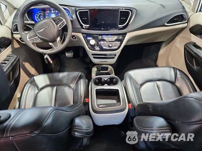 Zdjęcie 8 z 14 samochodu: 2023 CHRYSLER PACIFICA HYBRID TOURING L VIN:2C4RC1L72PR527230 - miniatura