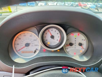 Zdjęcie 9 z 13 samochodu: 2005 TOYOTA RAV4 BASE VIN:JTEHD20V056042635 - miniatura