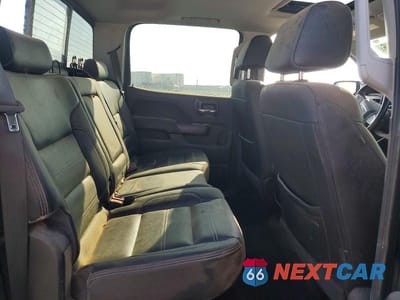 Zdjęcie 10 z 12 samochodu: 2018 GMC SIERRA K1500 DENALI VIN:3GTU2PEJ8JG530316 - miniatura