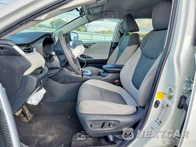 Zdjęcie 7 z 13 samochodu: 2020 TOYOTA RAV4 XLE VIN:2T3P1RFV3LC106687 - miniatura