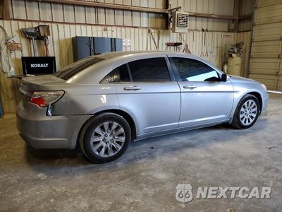 Trzecie zdjęcie samochodu z tyłu: 2013 CHRYSLER 200 LX VIN:1C3CCBAB9DN642200 - miniatura