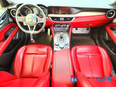 Zdjęcie 8 z 13 samochodu: 2019 ALFA ROMEO STELVIO TI VIN:ZASPAKBN1K7C29899 - miniatura