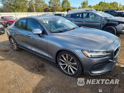 Czwarte zdjęcie samochodu z boku: 2020 VOLVO S60 T6 MOMENTUM VIN:7JRA22TK0LG065189 - miniatura