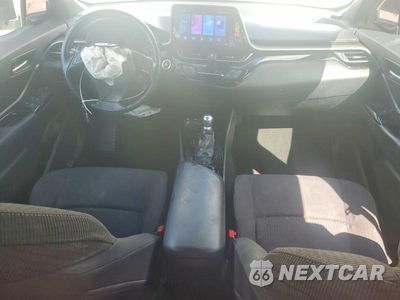 Zdjęcie 8 z 13 samochodu: 2019 TOYOTA C-HR XLE VIN:NMTKHMBX4KR078122 - miniatura