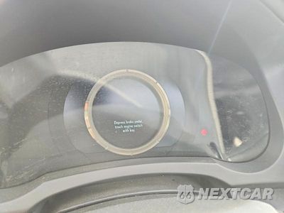 Zdjęcie 9 z 13 samochodu: 2016 LEXUS IS 200T VIN:JTHBA1D28G5004350 - miniatura