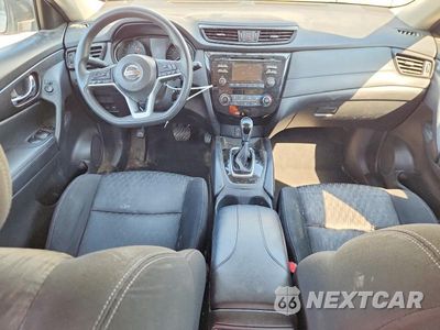 Zdjęcie 8 z 13 samochodu: 2017 NISSAN ROGUE S VIN:KNMAT2MT2HP569477 - miniatura