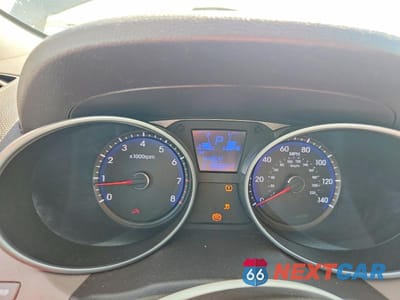 Zdjęcie 9 z 13 samochodu: 2012 HYUNDAI TUCSON GLS VIN:KM8JU3AC5CU340031 - miniatura