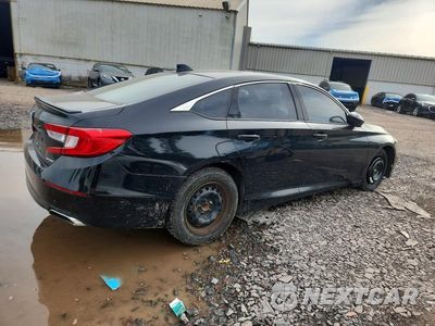 Trzecie zdjęcie samochodu z tyłu: 2018 HONDA ACCORD SPORT VIN:1HGCV1F34JA067364 - miniatura