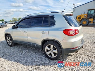 Drugie zdjęcie samochodu z przodu: 2010 VOLKSWAGEN TIGUAN SE VIN:WVGBV7AX1AW529191 - miniatura