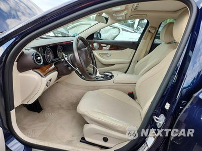 Zdjęcie 7 z 12 samochodu: 2017 MERCEDES-BENZ E 300 4MATIC VIN:WDDZF4KB9HA217991 - miniatura