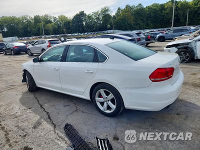Drugie zdjęcie samochodu z przodu: 2015 VOLKSWAGEN PASSAT S VIN:1VWAT7A38FC088684 - miniatura