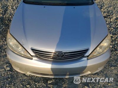Zdjęcie 11 z 12 samochodu: 2005 TOYOTA CAMRY STANDARD VIN:4T1BE32K75U608152 - miniatura