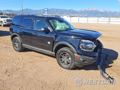 Czwarte zdjęcie samochodu z boku: 2021 FORD BRONCO SPORT BIG BEND VIN:3FMCR9B66MRA16262 - miniatura