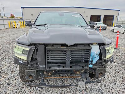 Piąte zdjęcie samochodu w środku: 2019 RAM 1500 LARAMIE VIN:1C6SRFJTXKN924940 - miniatura