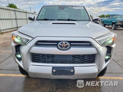 Piąte zdjęcie samochodu w środku: 2021 TOYOTA 4RUNNER TRD OFF-ROAD PREMIUM VIN:JTERU5JR3M5841384 - miniatura