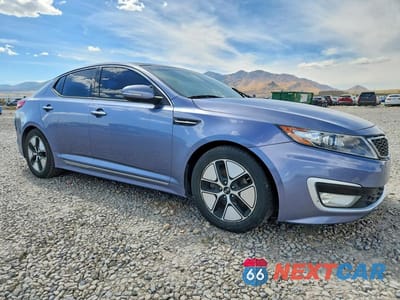 Czwarte zdjęcie samochodu z boku: 2012 KIA OPTIMA HYBRID VIN:KNAGM4AD6C5024058 - miniatura