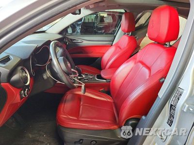 Zdjęcie 7 z 14 samochodu: 2021 ALFA ROMEO STELVIO TI VIN:ZASPAKBN7M7D13387 - miniatura