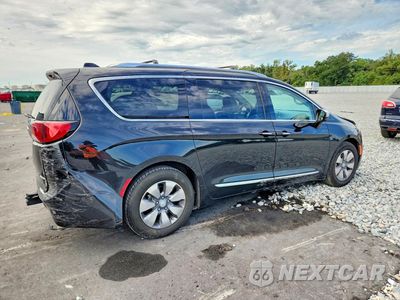 Trzecie zdjęcie samochodu z tyłu: 2018 CHRYSLER PACIFICA HYBRID LIMITED VIN:2C4RC1N79JR159164 - miniatura