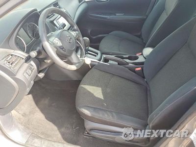 Zdjęcie 7 z 12 samochodu: 2019 NISSAN SENTRA S VIN:3N1AB7AP2KY277859 - miniatura