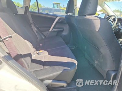 Zdjęcie 11 z 13 samochodu: 2018 TOYOTA RAV4 LE VIN:JTMZFREVXJJ728791 - miniatura