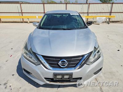 Piąte zdjęcie samochodu w środku: 2017 NISSAN ALTIMA 2.5 S VIN:1N4AL3AP8HN330546 - miniatura
