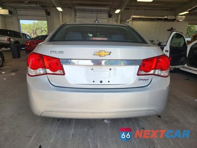 Zdjęcie 6 z 12 samochodu: 2015 CHEVROLET CRUZE LS VIN:1G1PB5SH8F7202392 - miniatura