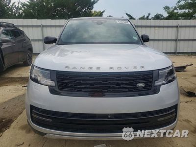Piąte zdjęcie samochodu w środku: 2024 LAND ROVER RANGE ROVER SE VIN:SALKPBFU7RA229205 - miniatura
