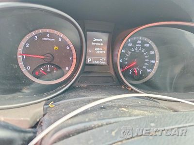 Zdjęcie 9 z 12 samochodu: 2015 HYUNDAI SANTA FE SPORT 2.4L VIN:5XYZUDLB8FG265185 - miniatura