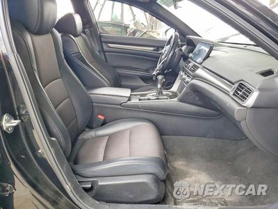 Zdjęcie 7 z 12 samochodu: 2018 HONDA ACCORD SPORT VIN:1HGCV1F39JA183997 - miniatura