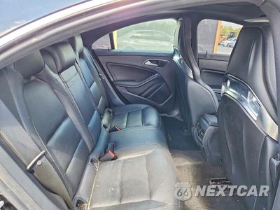 Zdjęcie 10 z 12 samochodu: 2015 MERCEDES-BENZ CLA 45 AMG VIN:WDDSJ5CB5FN215780 - miniatura