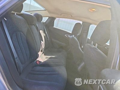 Zdjęcie 10 z 12 samochodu: 2015 CHRYSLER 200 LIMITED VIN:1C3CCCAB6FN672005 - miniatura