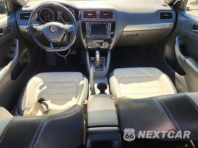 Zdjęcie 8 z 12 samochodu: 2016 VOLKSWAGEN JETTA SPORT VIN:3VWD17AJ6GM232198 - miniatura