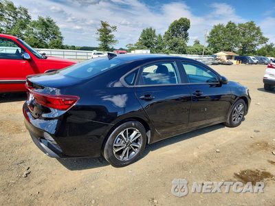 Trzecie zdjęcie samochodu z tyłu: 2023 KIA FORTE LXS VIN:3KPF24AD8PE663931 - miniatura